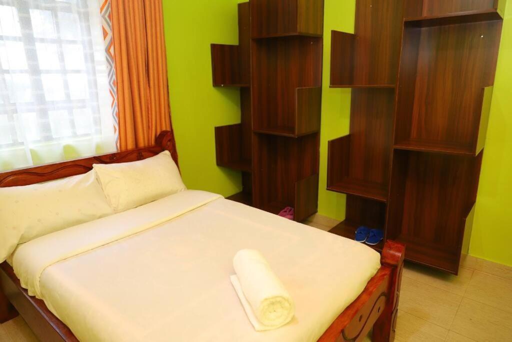 Esniko Villa Narok ภายนอก รูปภาพ
