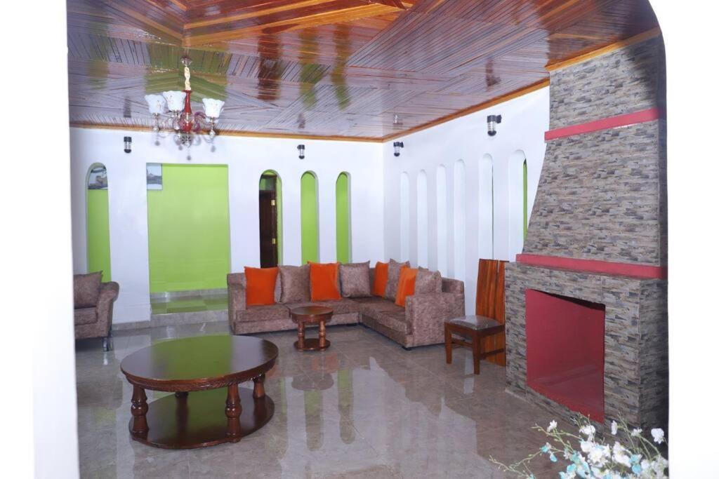 Esniko Villa Narok ภายนอก รูปภาพ
