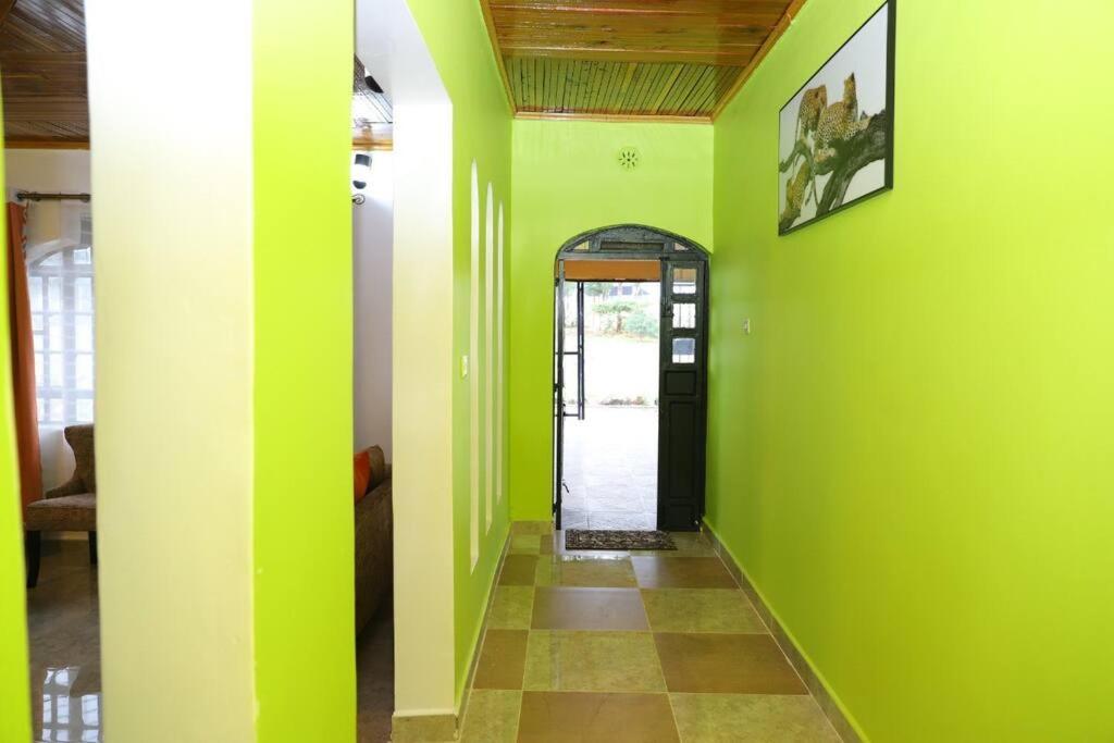 Esniko Villa Narok ภายนอก รูปภาพ